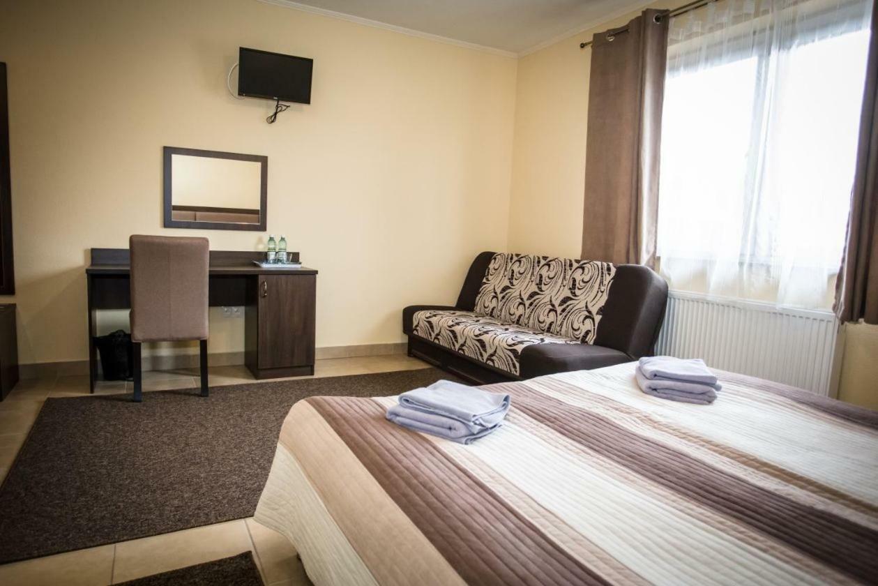 Stary Lwow Bed & Breakfast Korczyna  Exterior photo